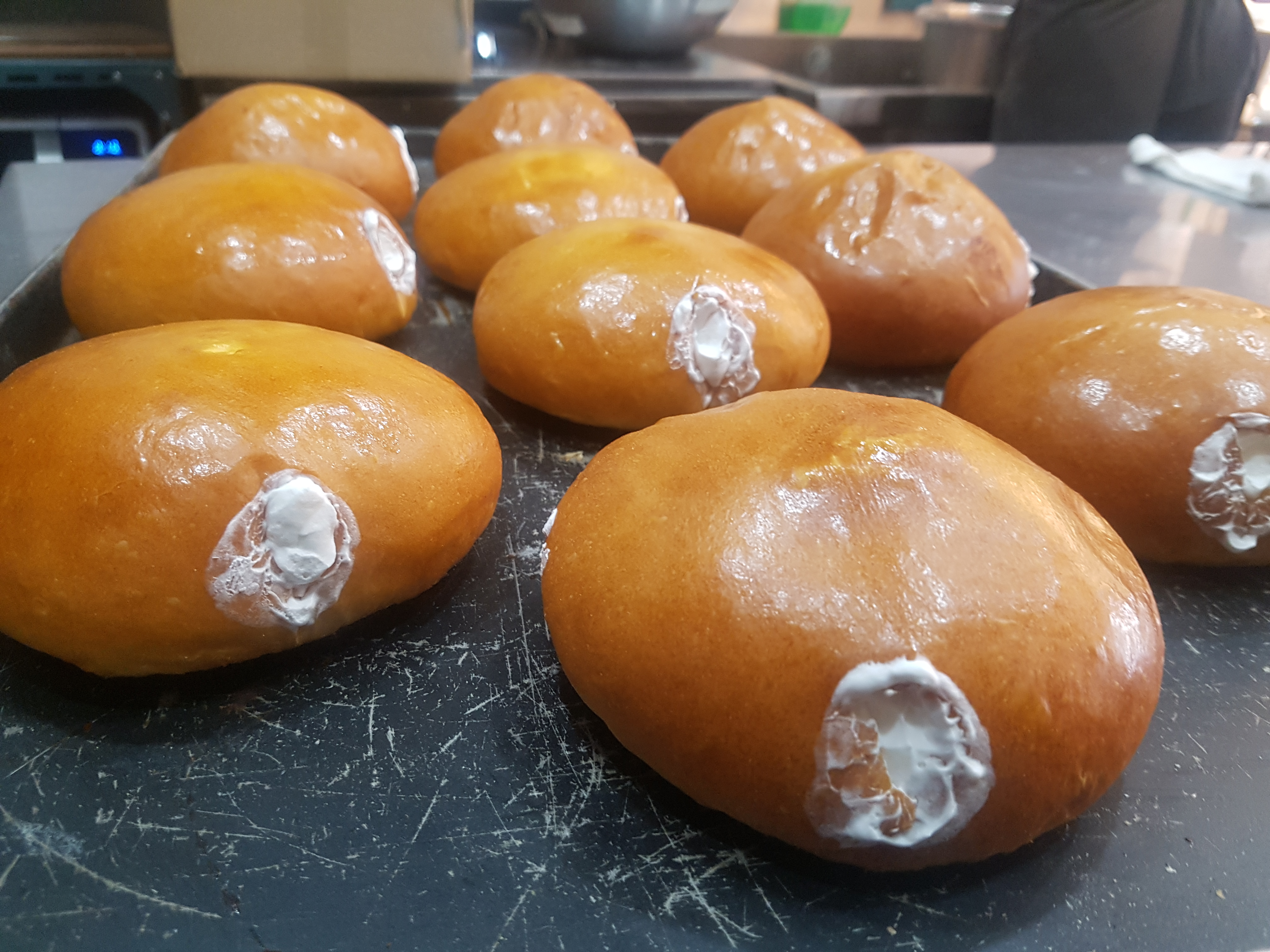 빵장수단팥빵 수원인계점