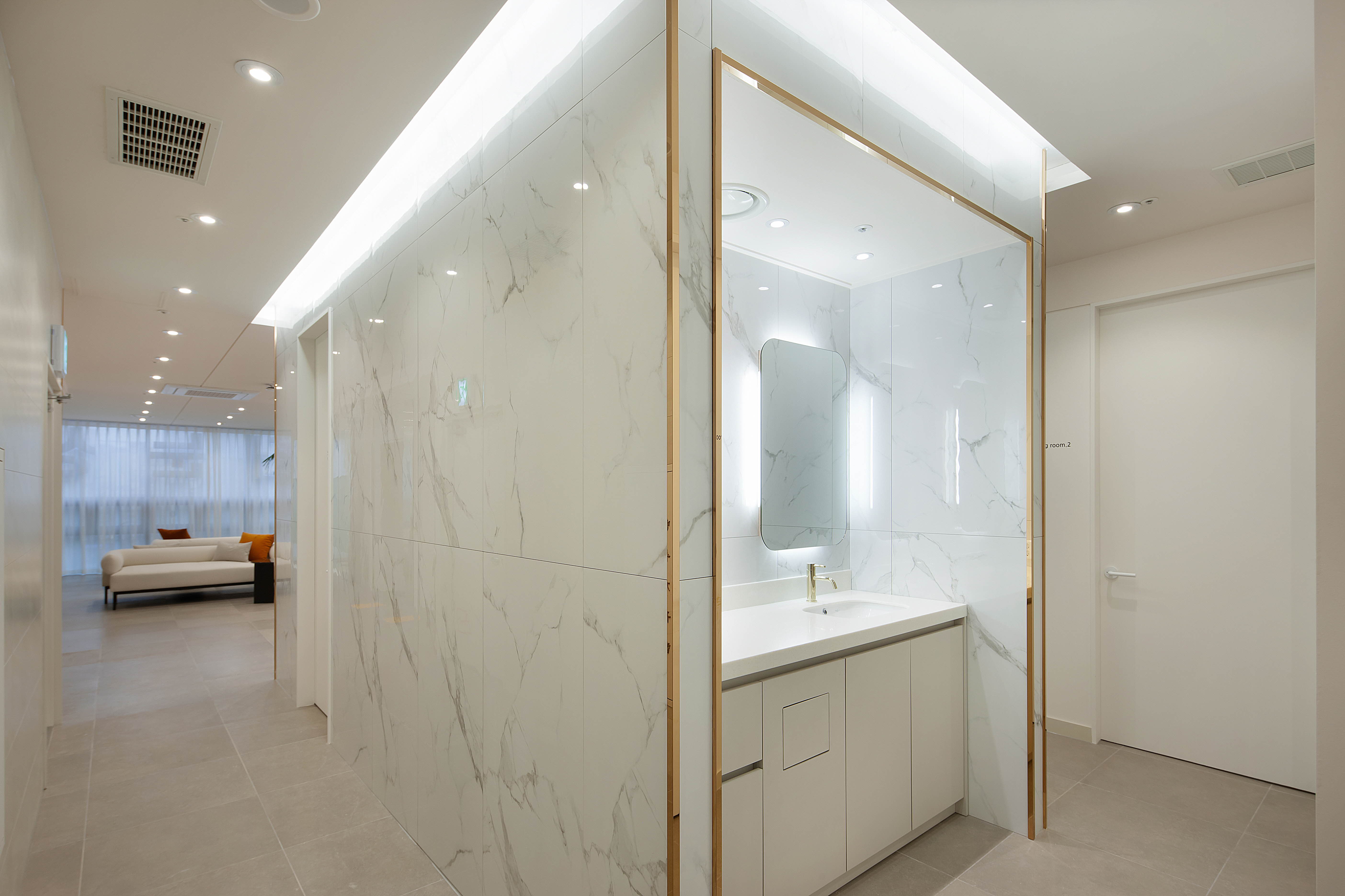 애프터눈성형외과의원 대표 이미지