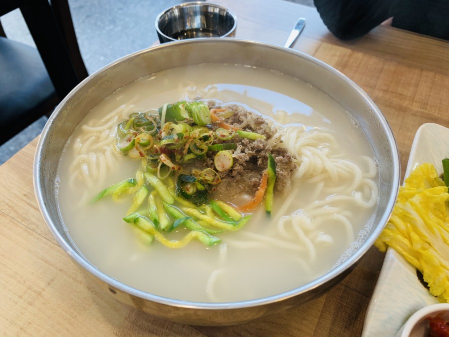 명동칼국수 송내역점
