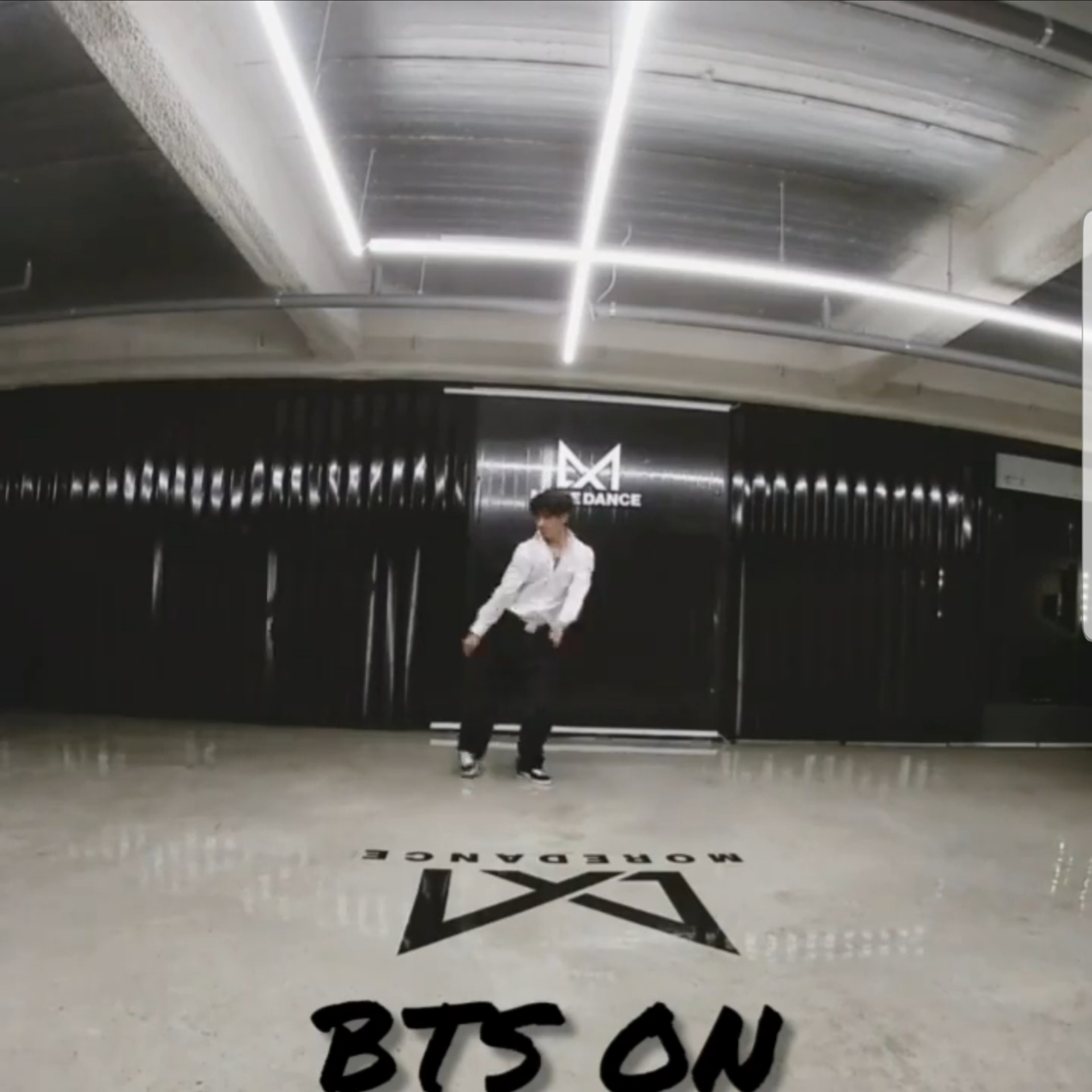 모어댄스스튜디오