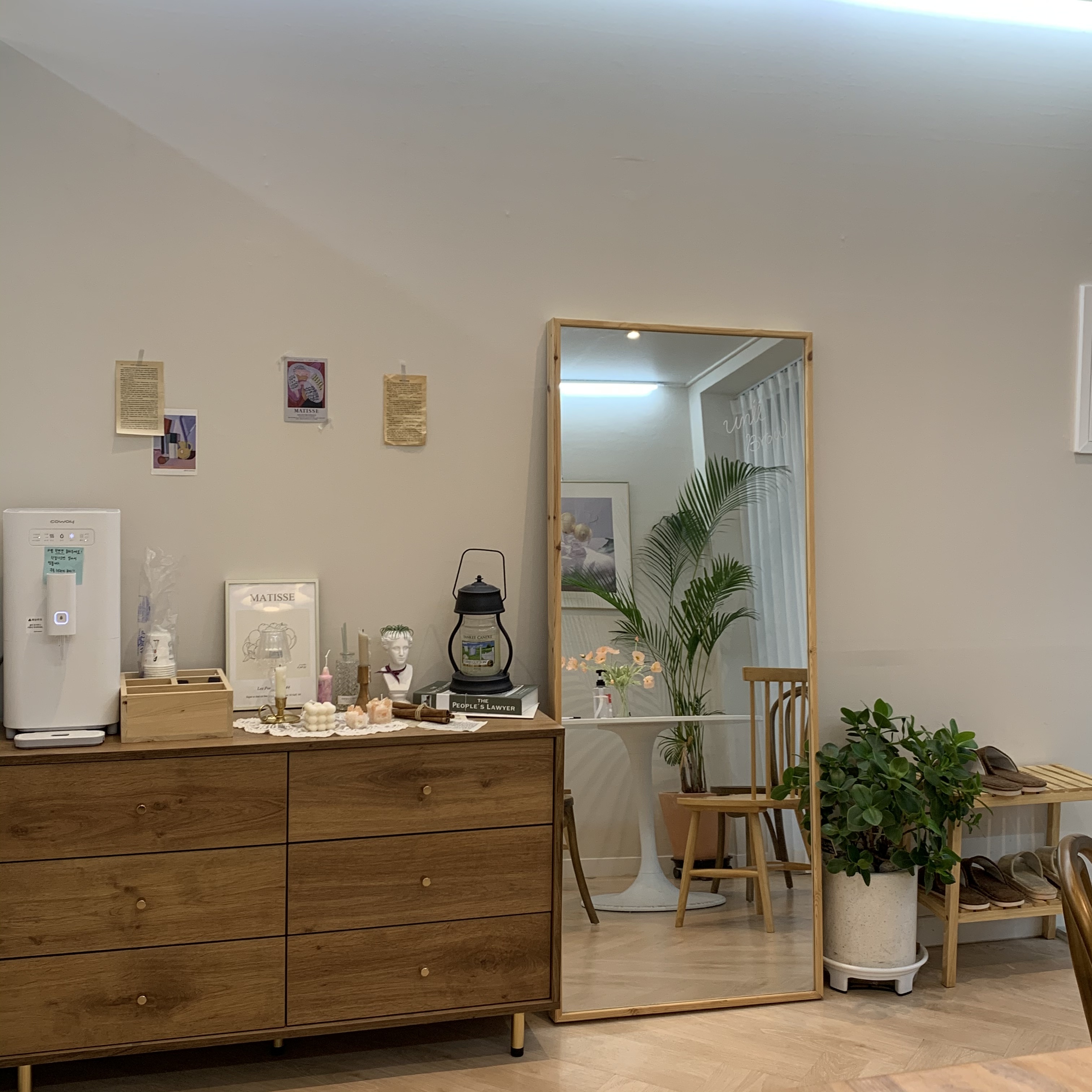 유니브로우 대표 이미지