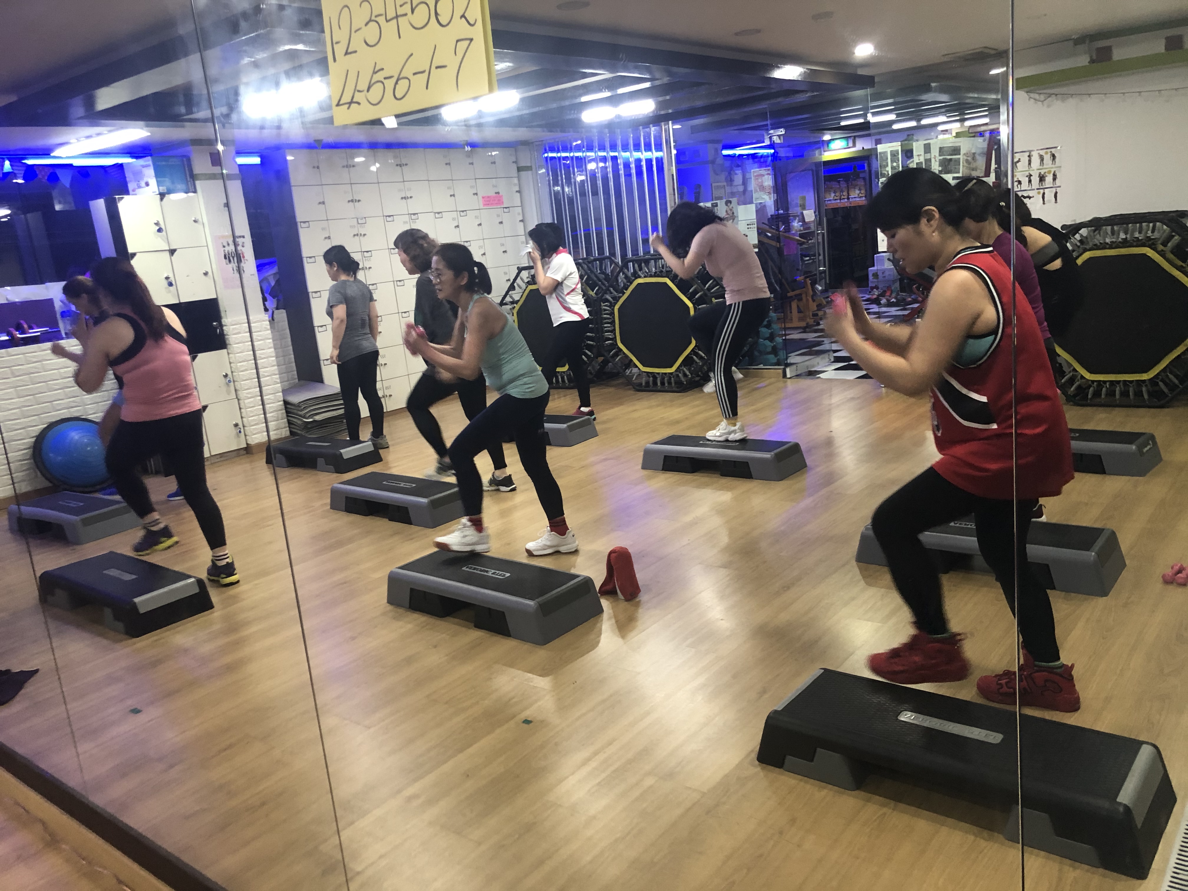 블랙우먼짐