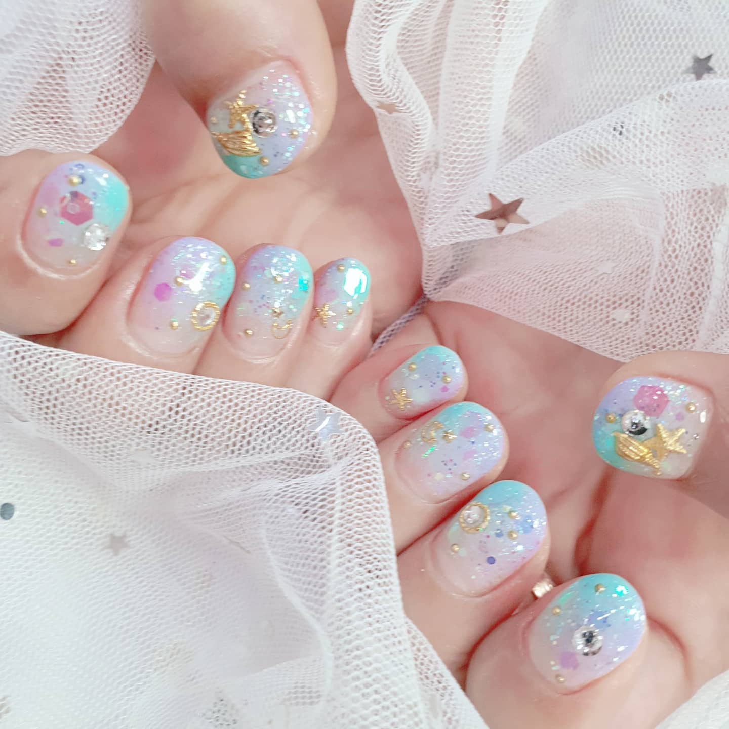 네일에홀리다