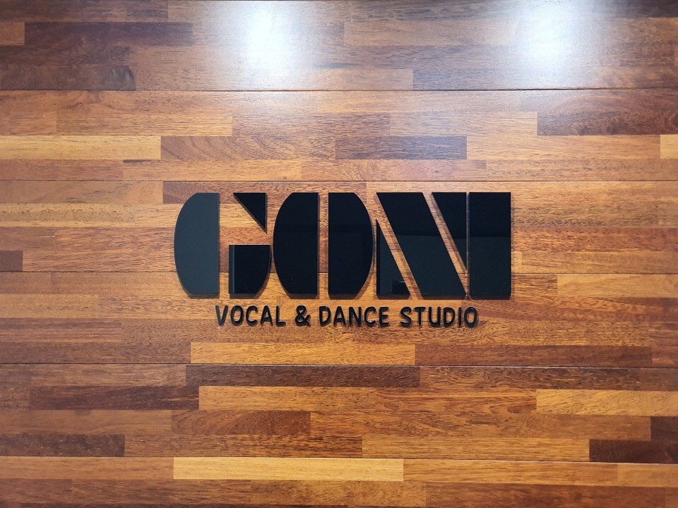 1번째 스튜디오 사진