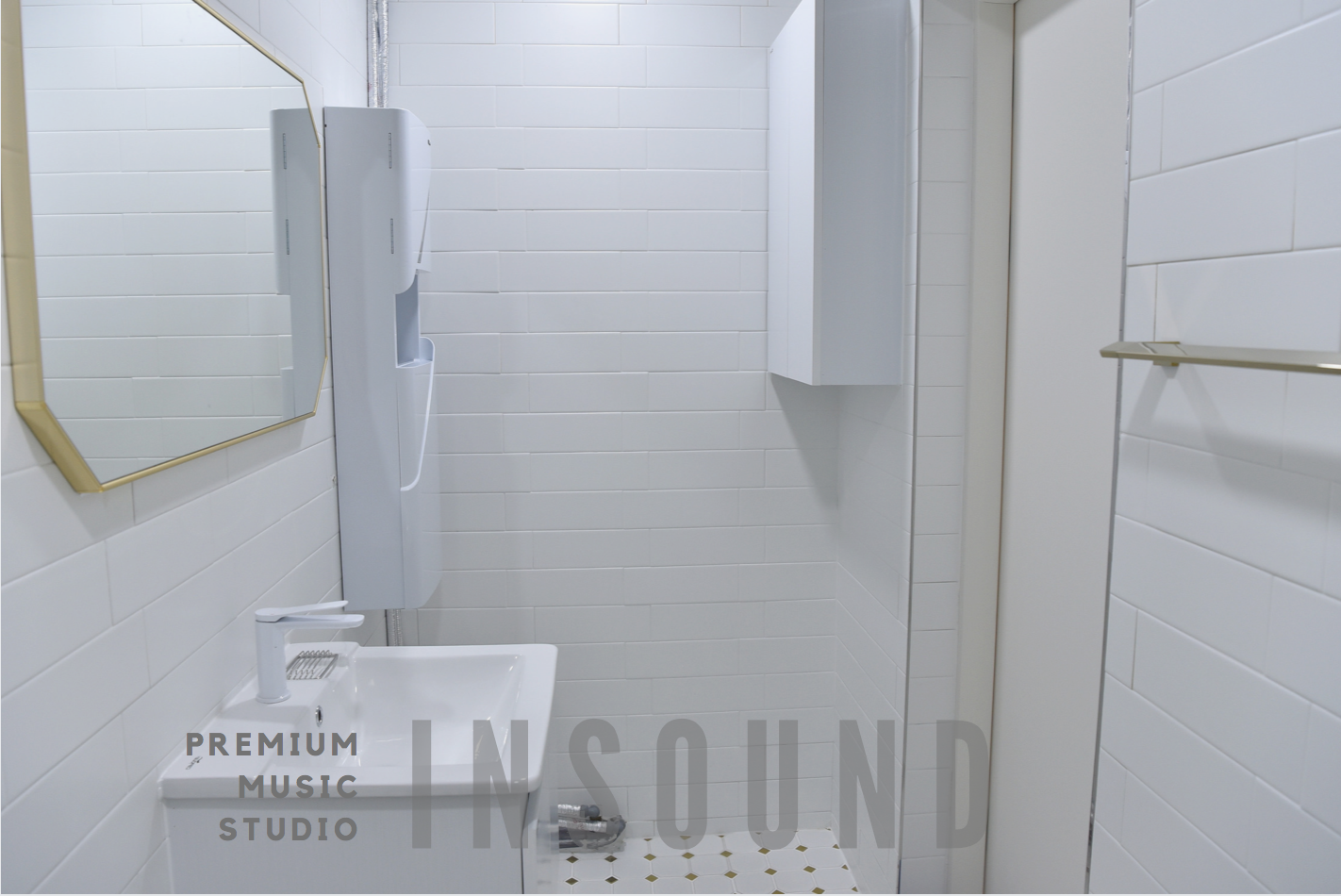 3번째 스튜디오 사진