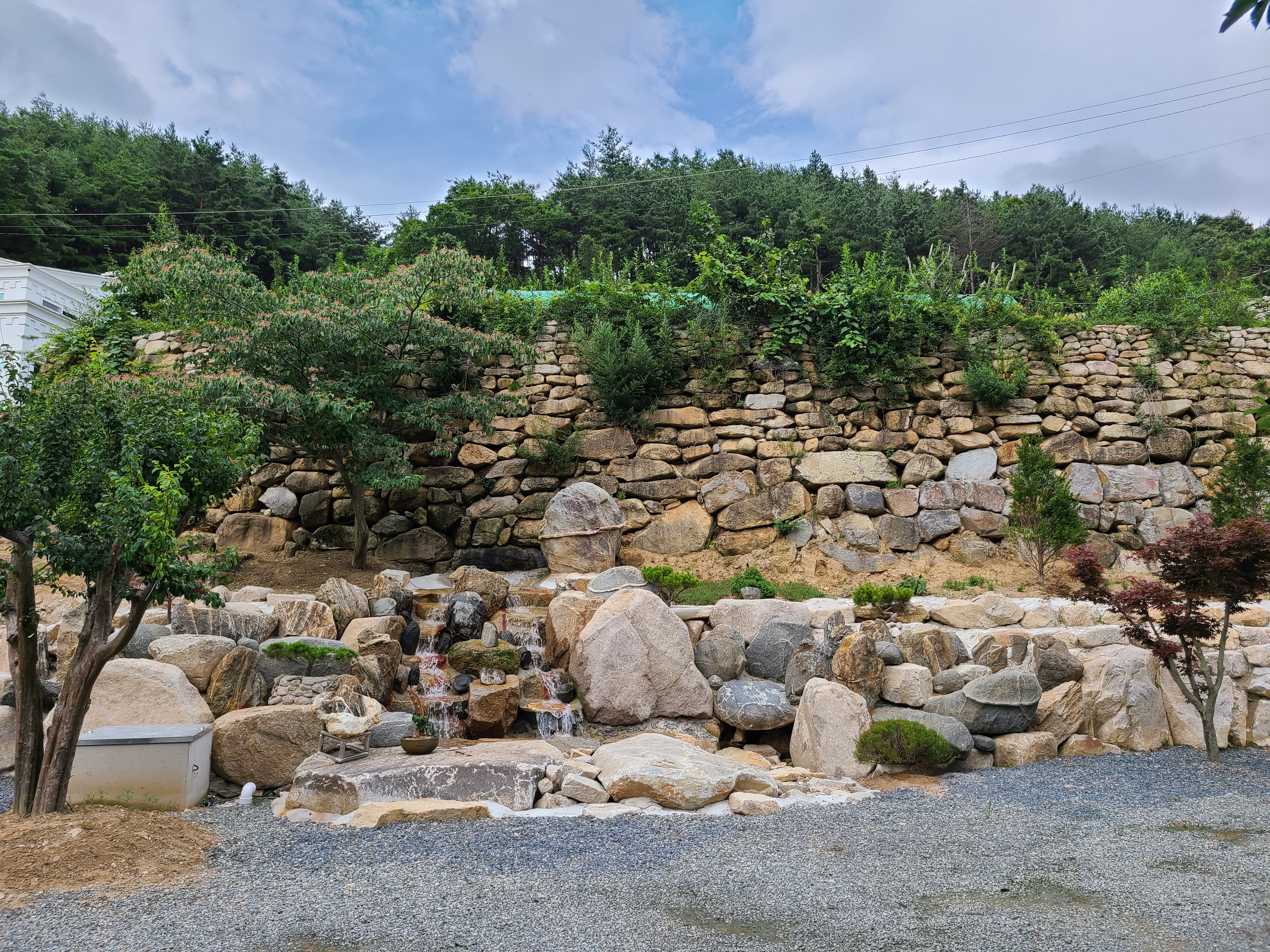 동산계곡펜션오토캠핑장