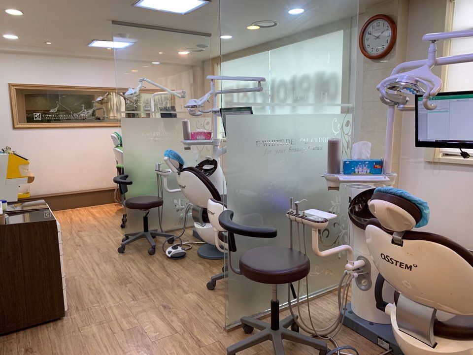 이화이트치과의원 대표 이미지