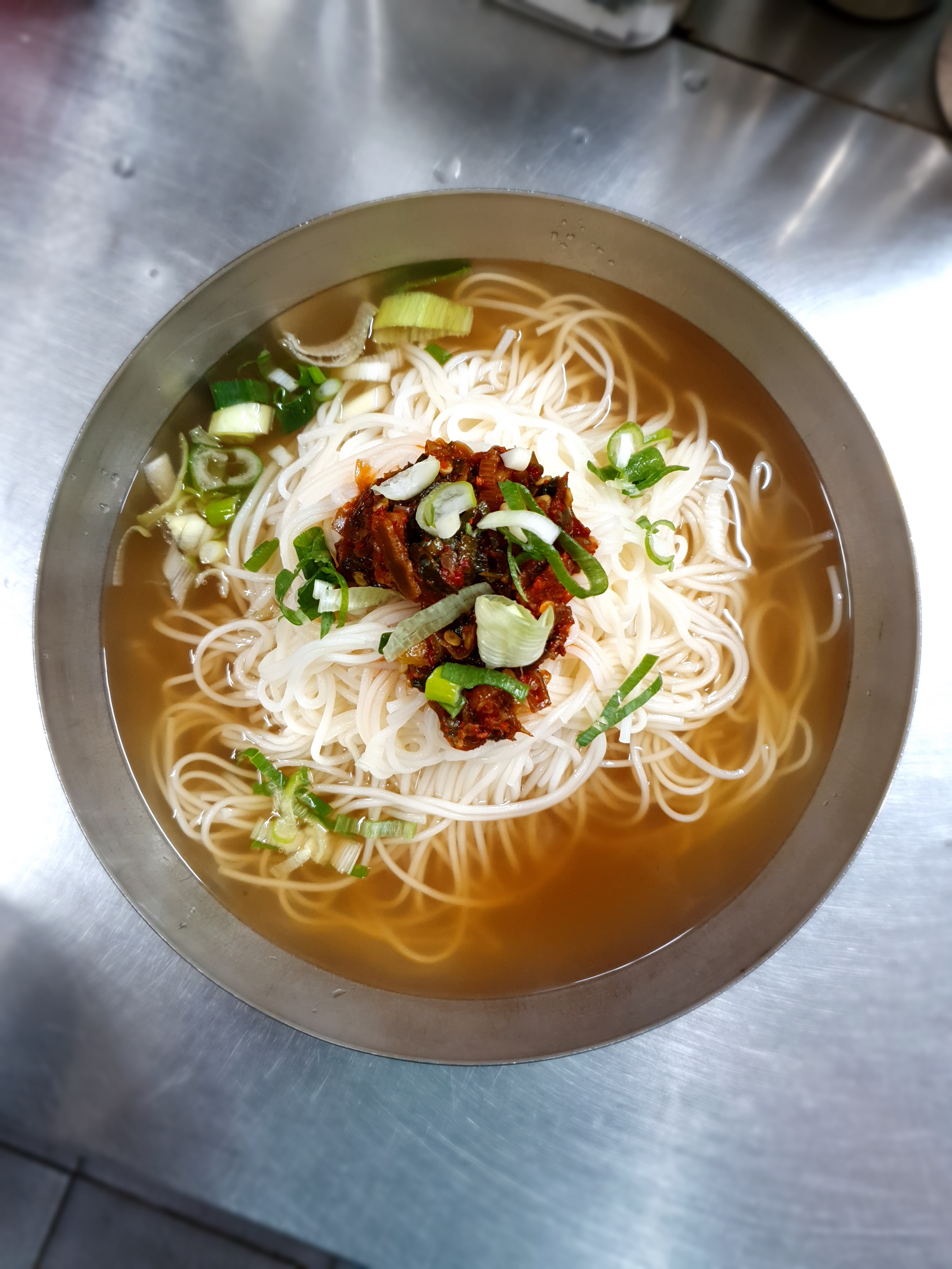 옛날짜장멸치국수