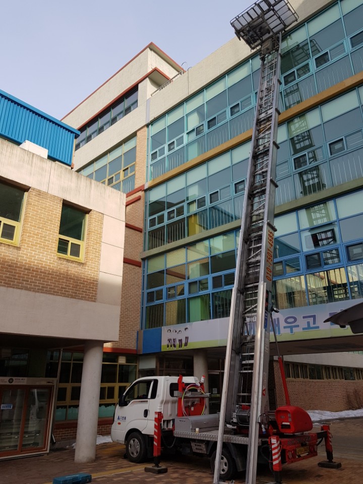 서울 강남구 사다리차 중장비 사다리차비용 사다리차요금표 용달이사비용 고층사다리차 사다리차