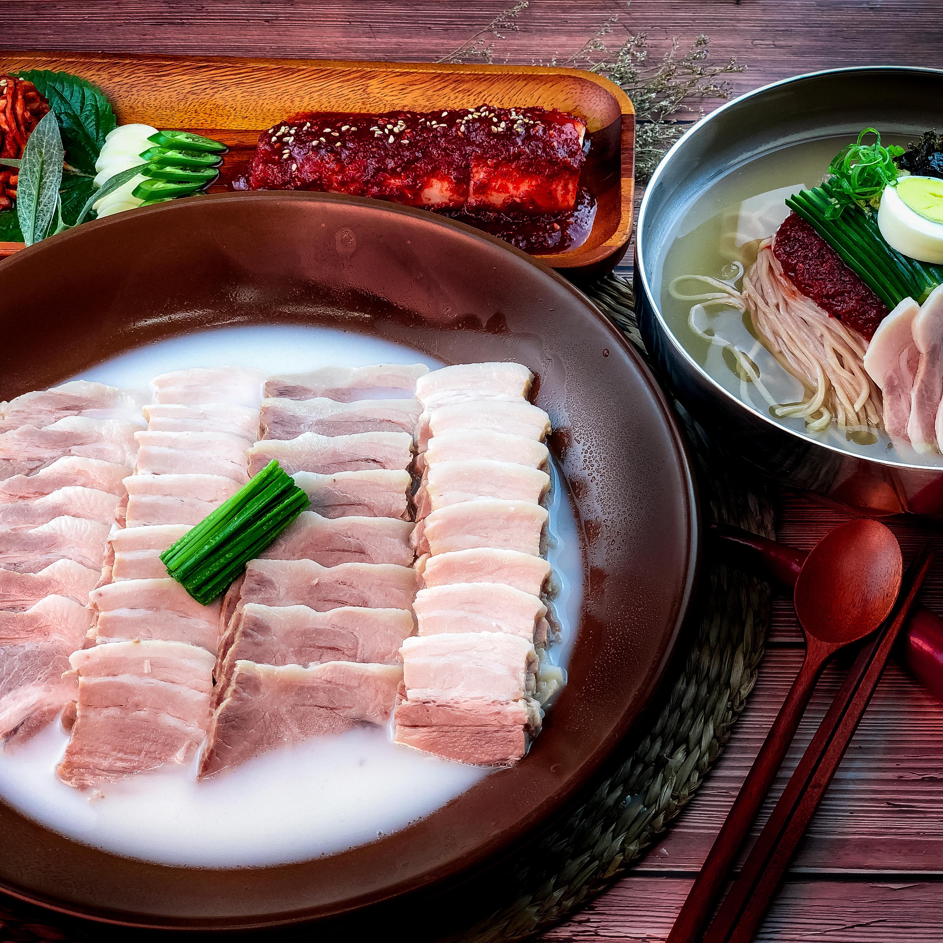 다복수육국밥