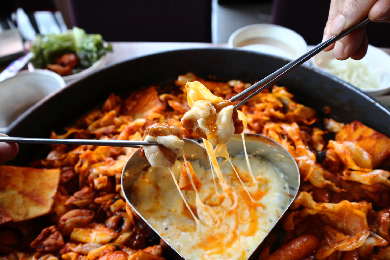 철판닭갈비 모짜렐라 치즈추가