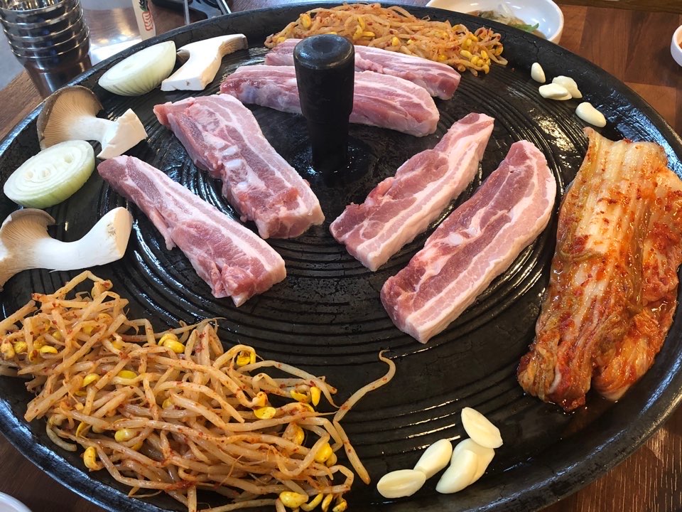 빨리와 솥뚜껑 삼겹살