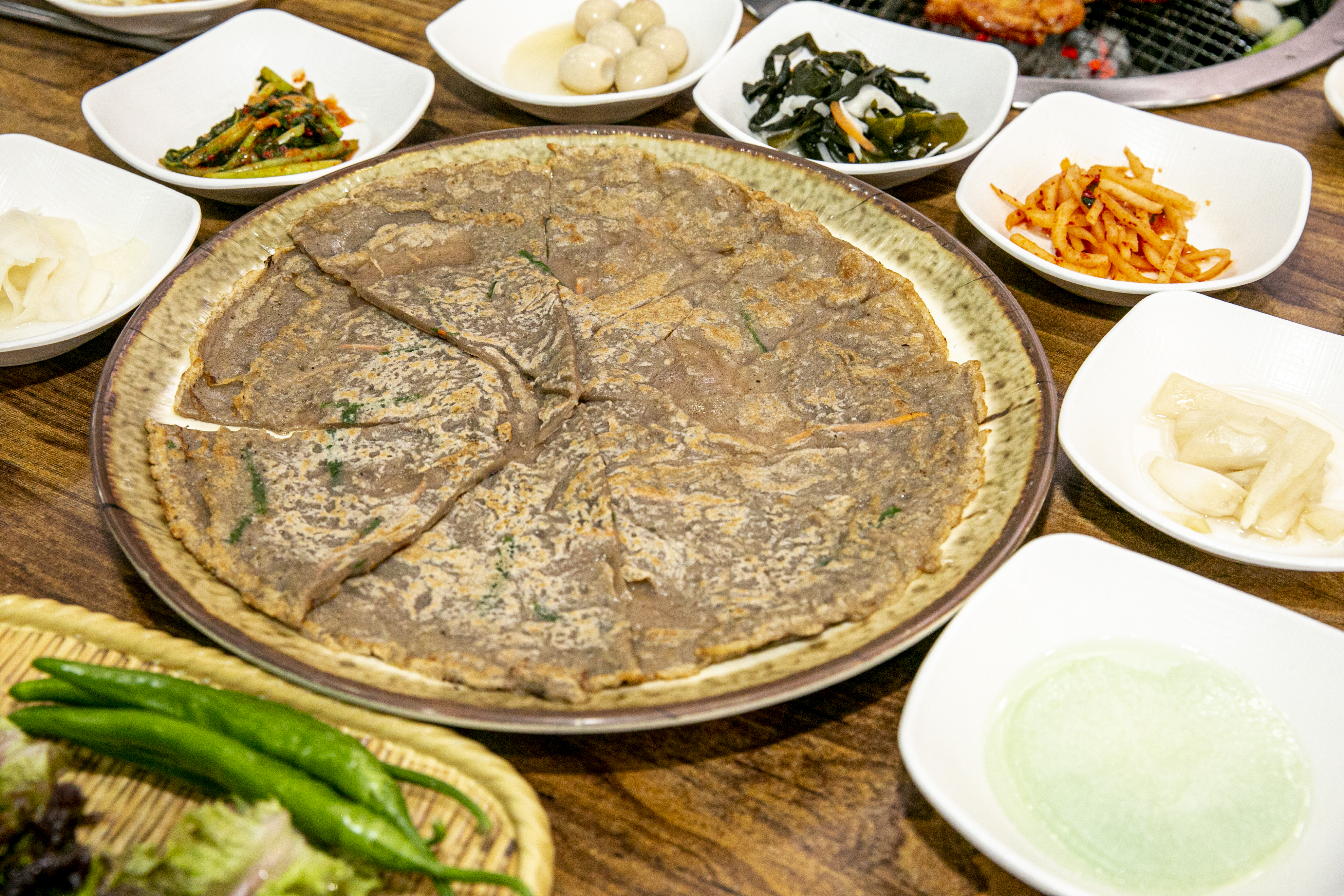 사랑굿숯불닭갈비와막국수 1호점