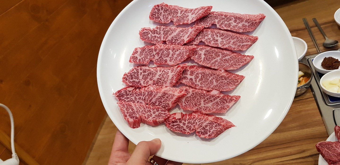 태백 한우마을 정육실비식당