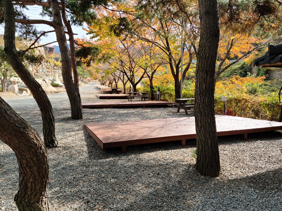 동산계곡펜션오토캠핑장