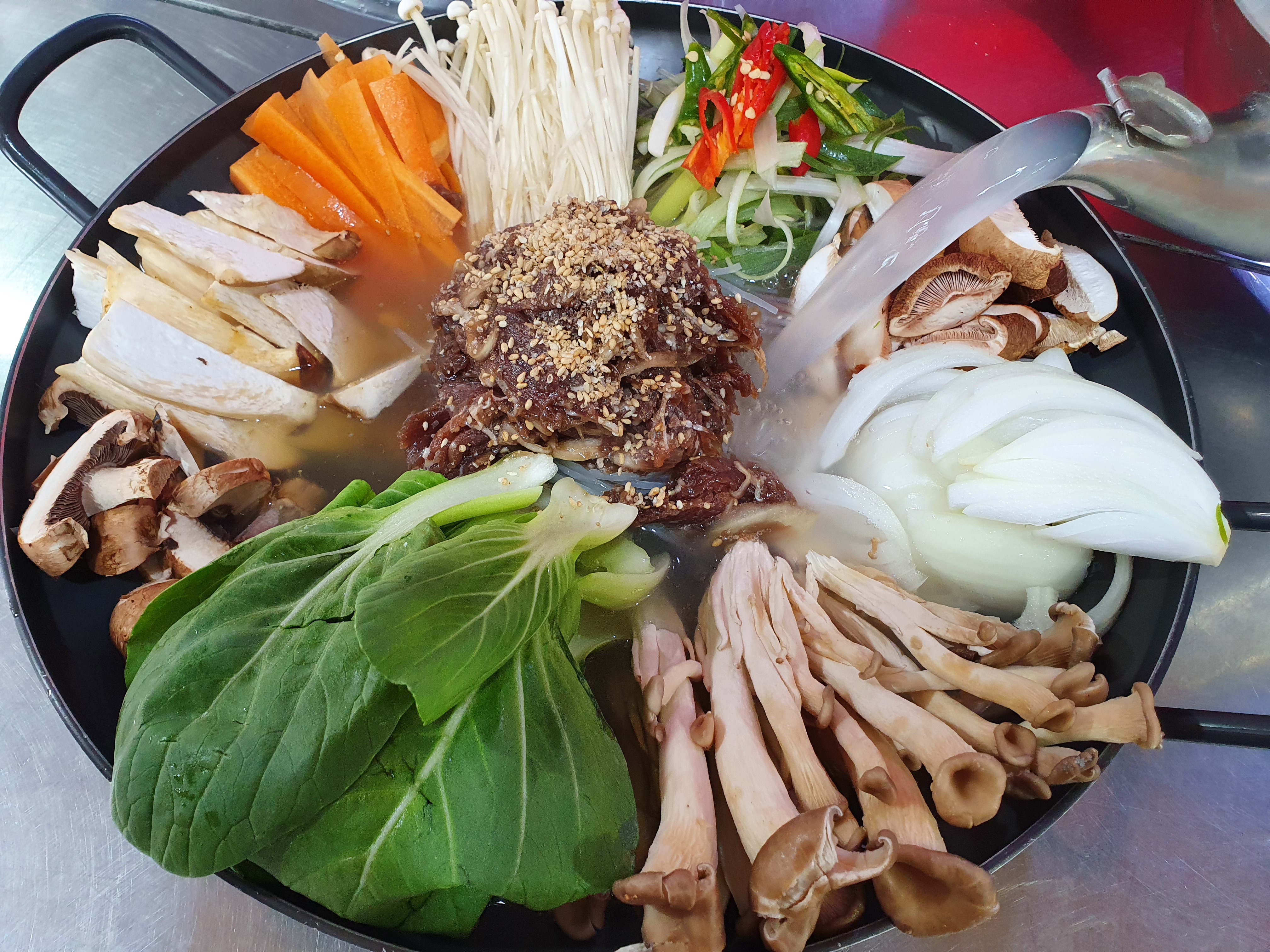 옹골비빔국수부대찌개