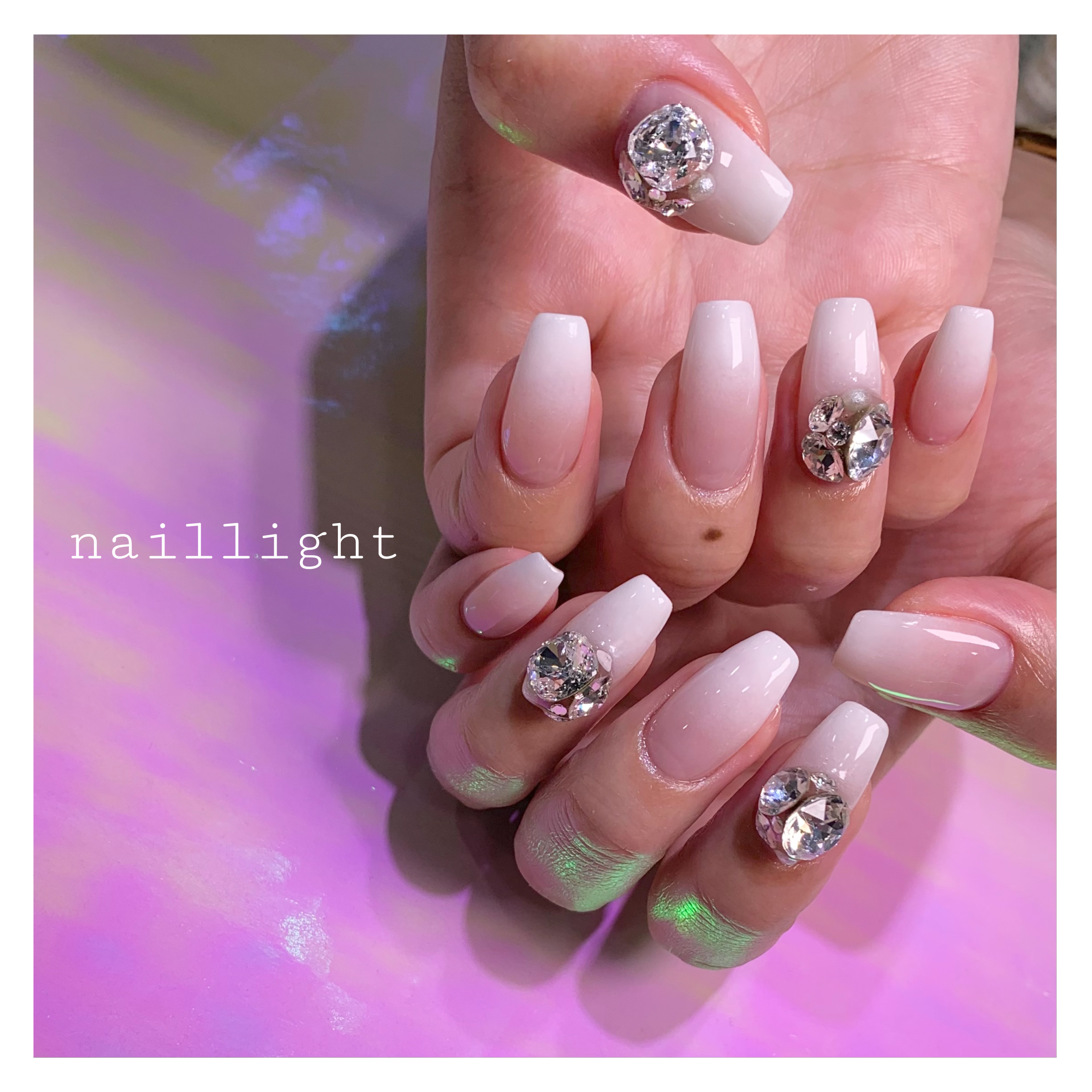 네일라이트 대표 이미지