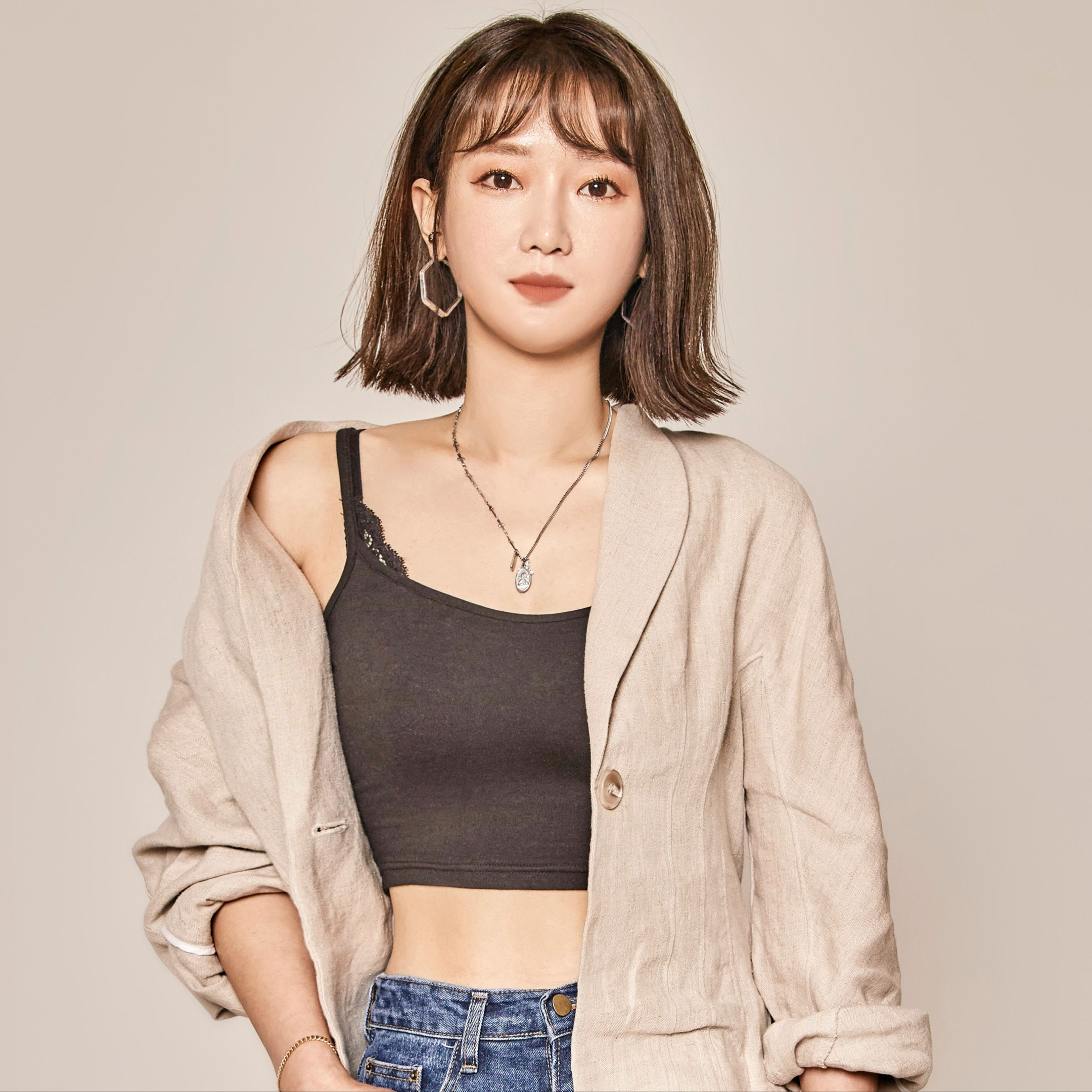 어바웃9 홍대입구 본점