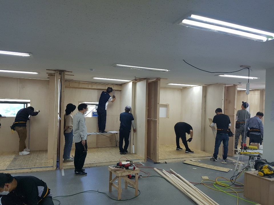 한국건설직업전문학원