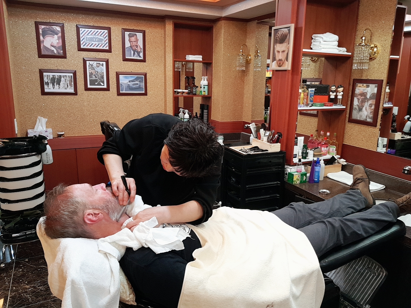 코리아나호텔바버샵 대표 이미지