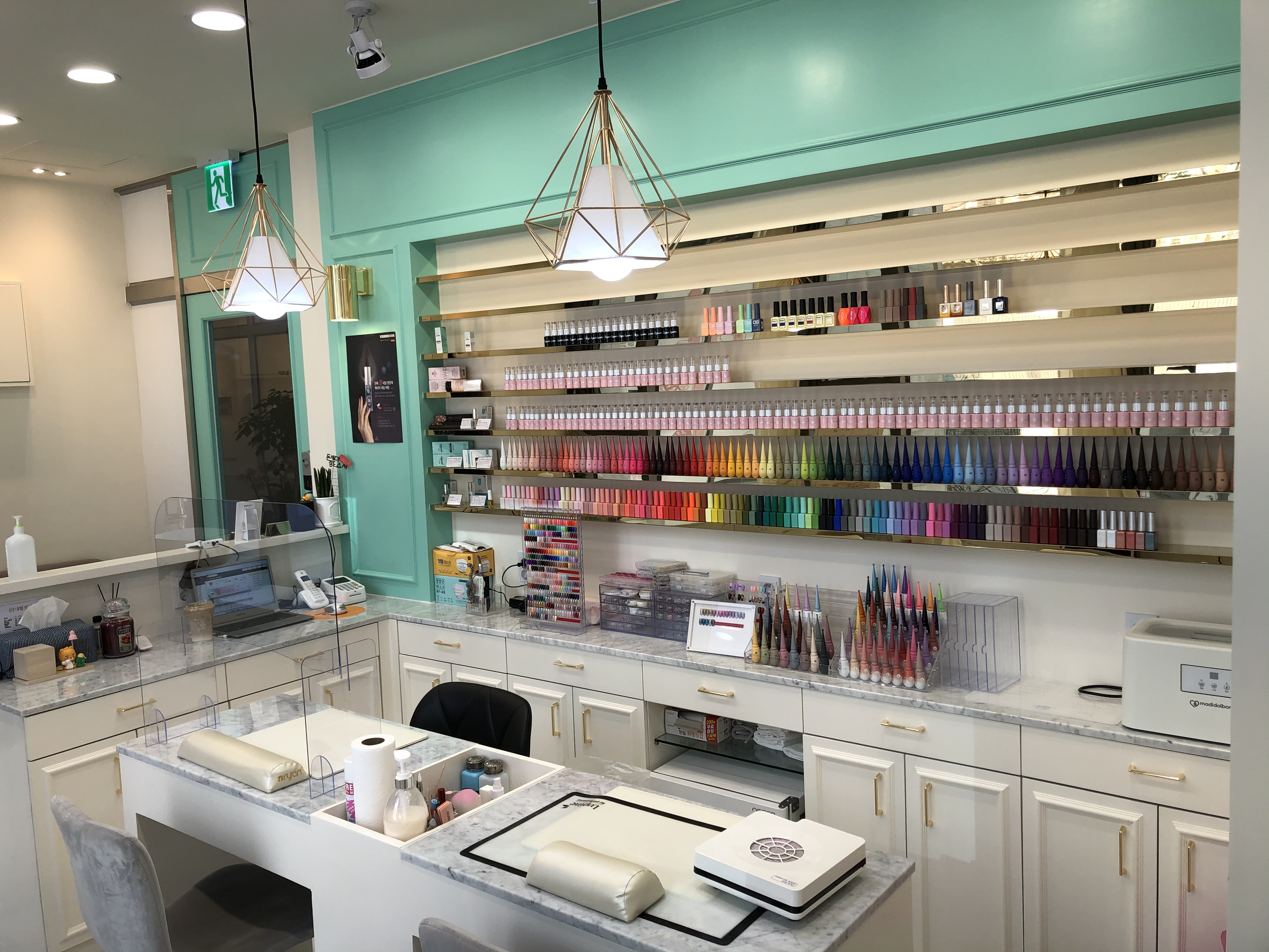 네일로랑 대표 이미지