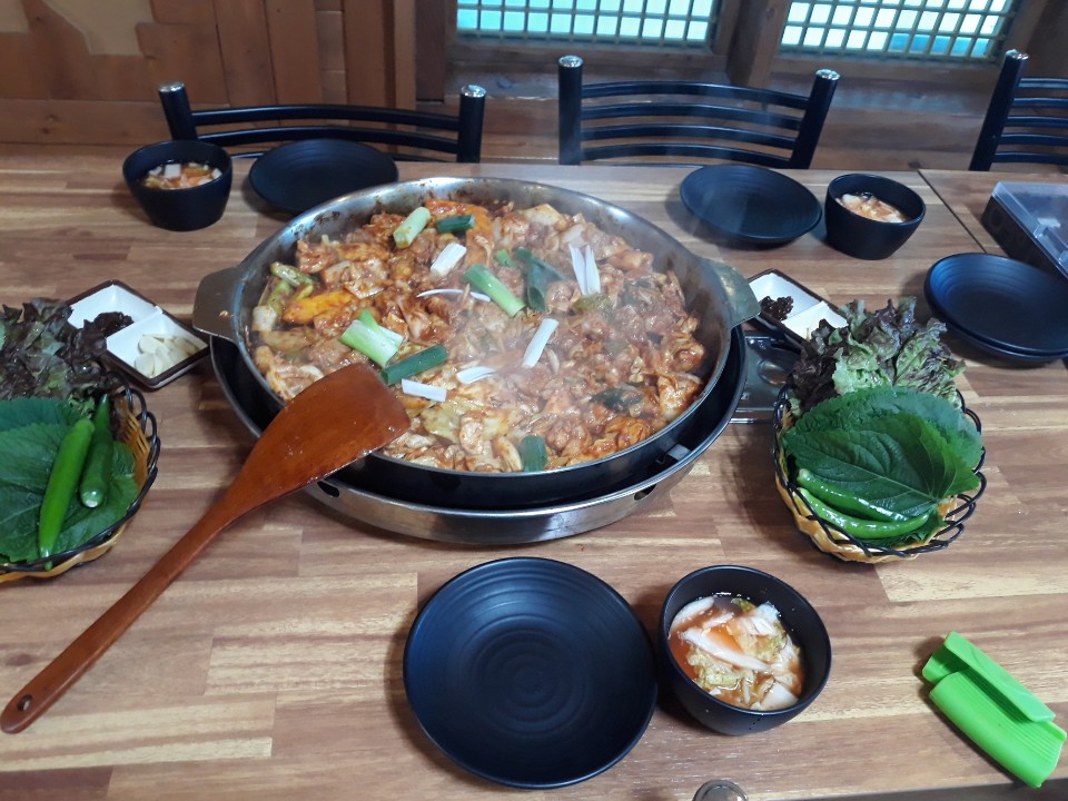 뜨락얼큰순대국