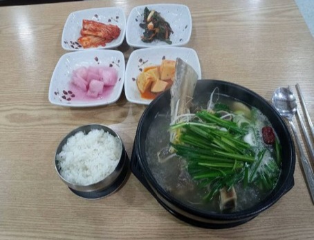 여여락토속음식점