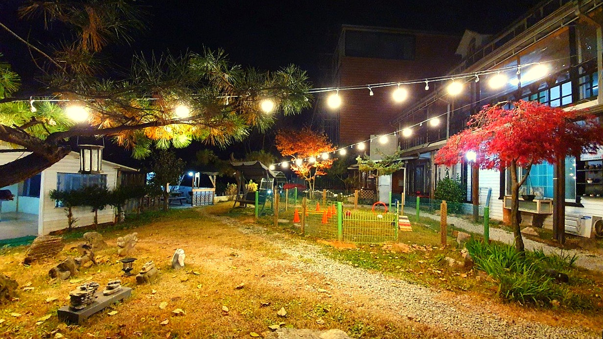 포시즌밸리 계곡애견펜션 대표 이미지