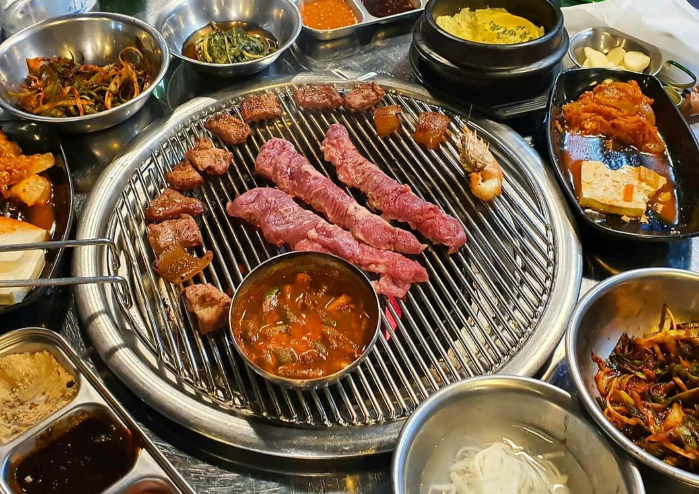 똥파리와봉달이네 한림점