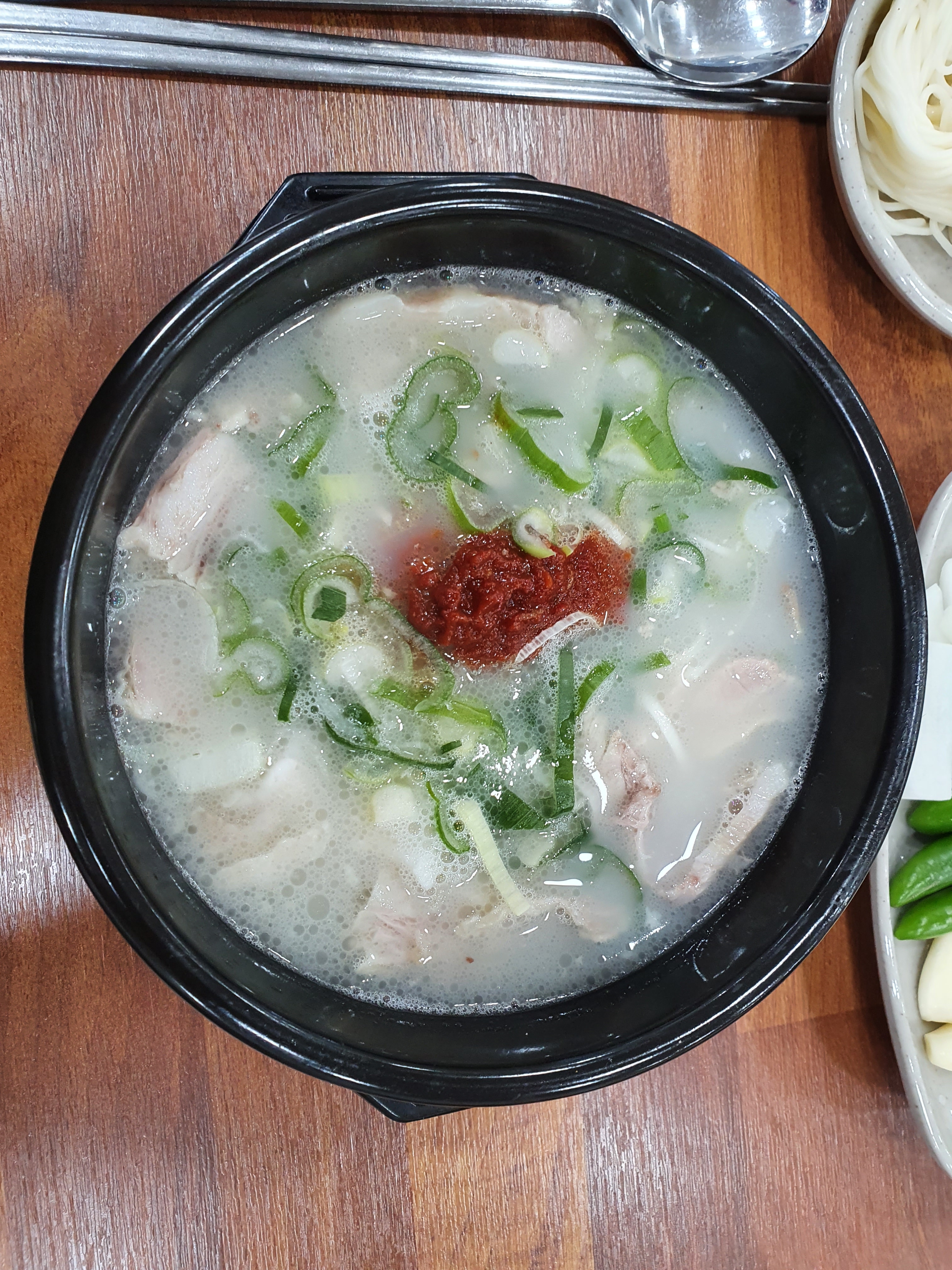 경주박가국밥 초읍직영점