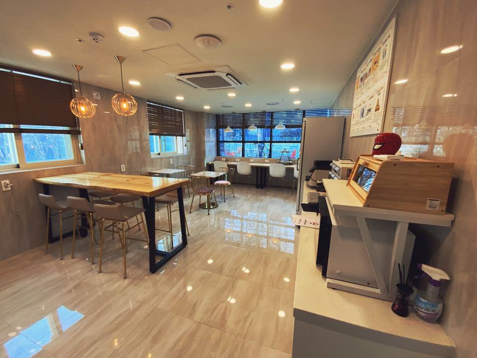 골든브릿지 스터디카페 본점