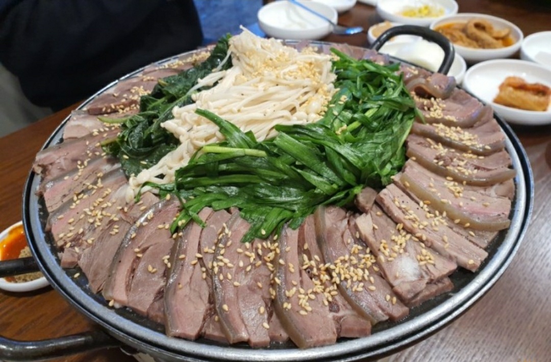 매월흑염소가든