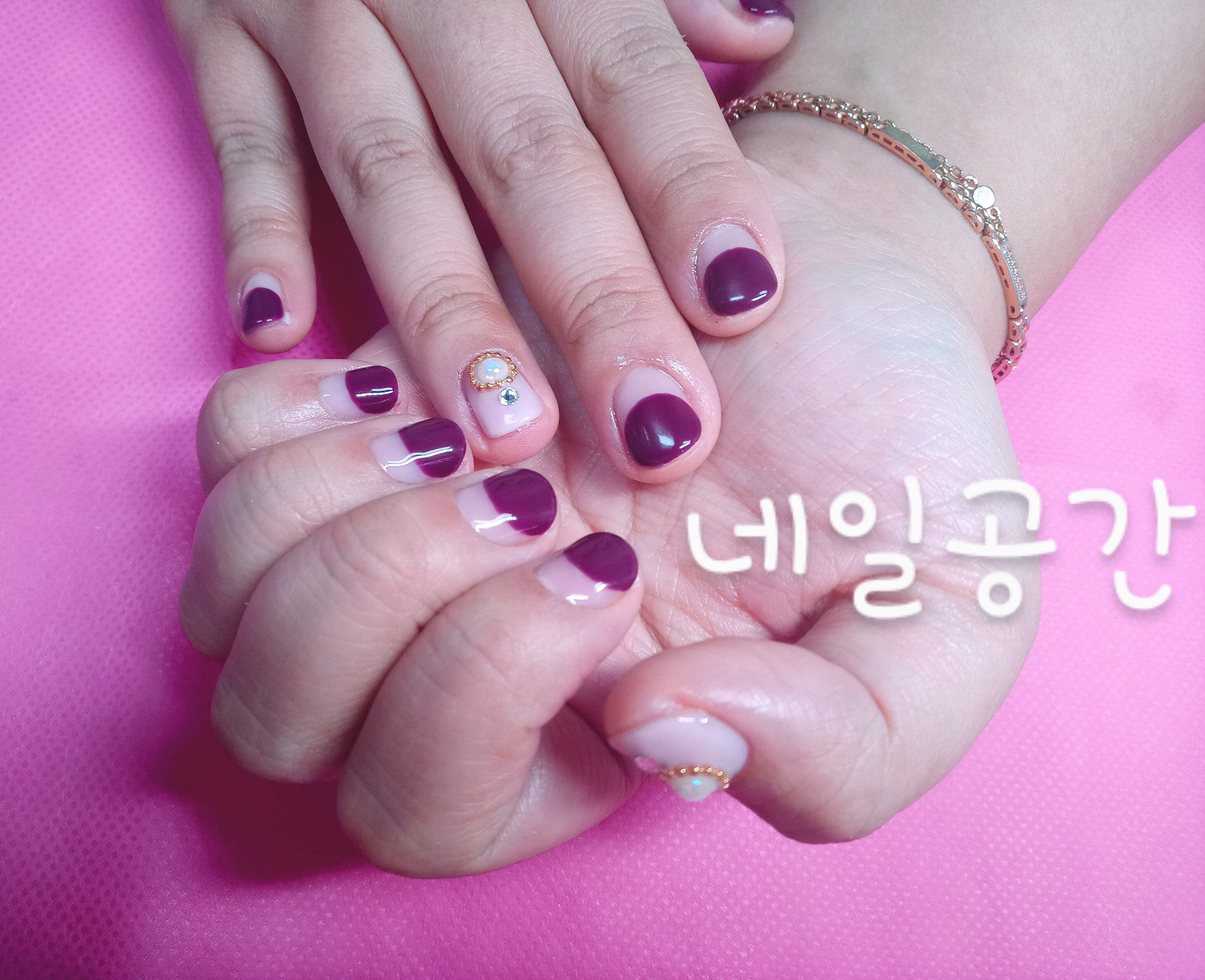 네일공간 매장 내부 이미지