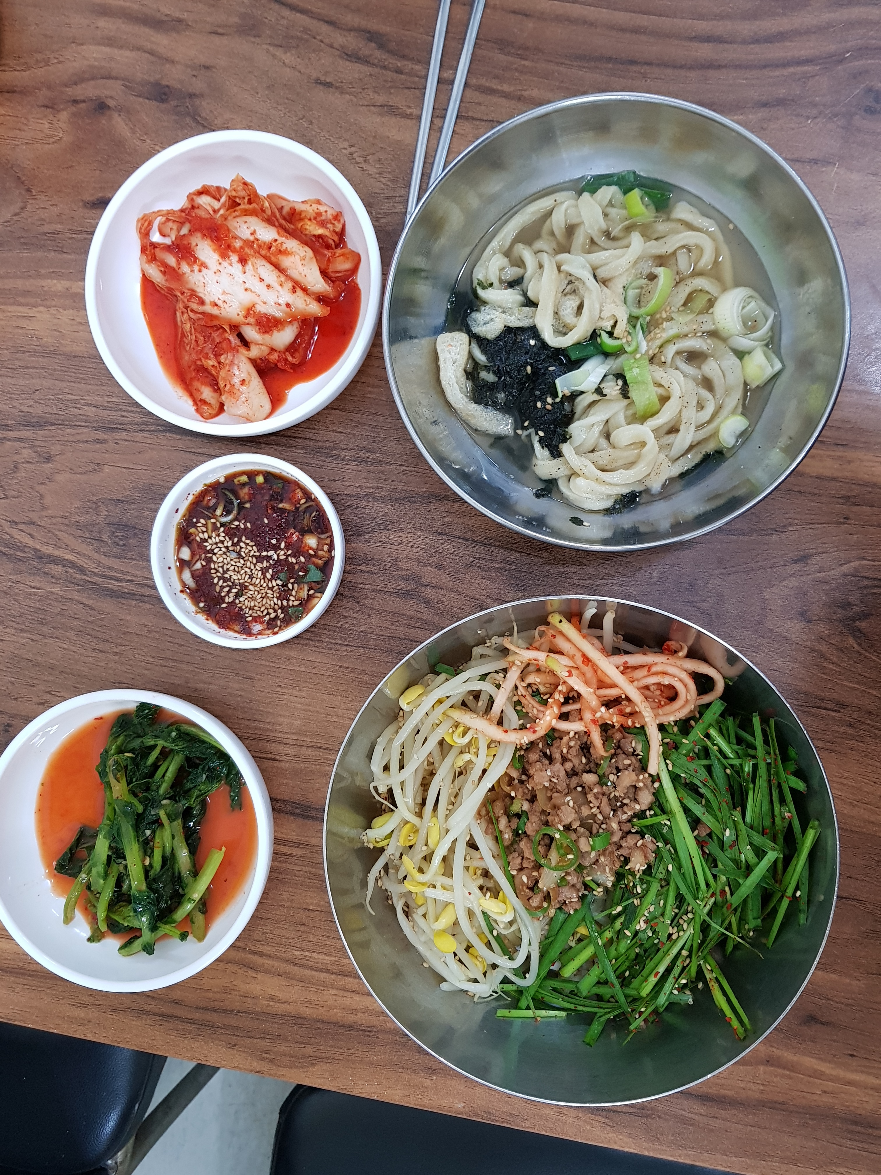 박가네 보리밥.손칼국수