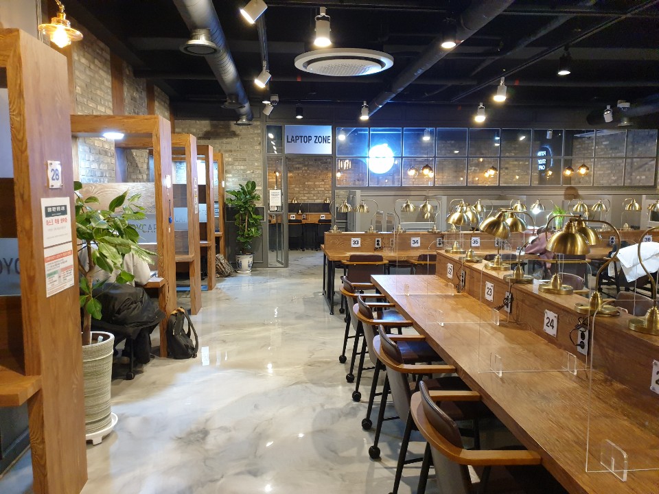 포텐스터디카페 대전둔산점 대표이미지