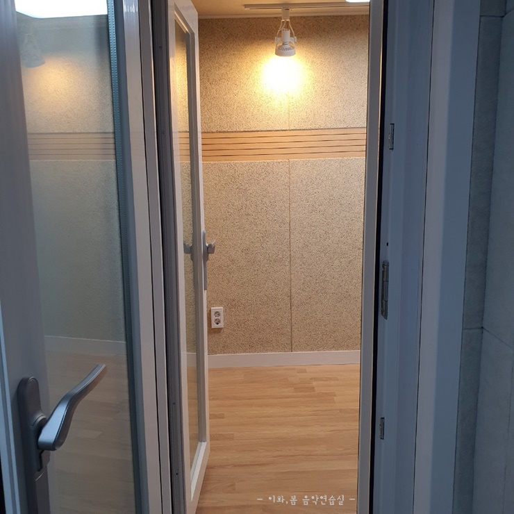 2번째 스튜디오 사진