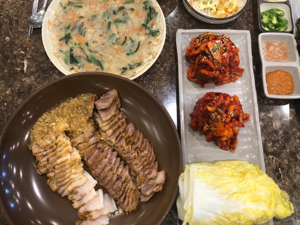 대덕골보쌈칼국수 양지점