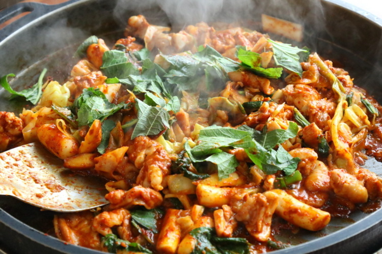 청평호반닭갈비막국수 청평본점 사진 2