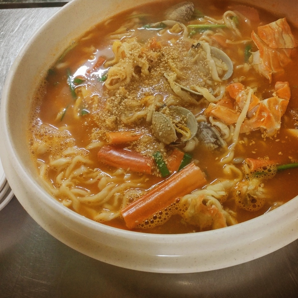 비오네손칼국수