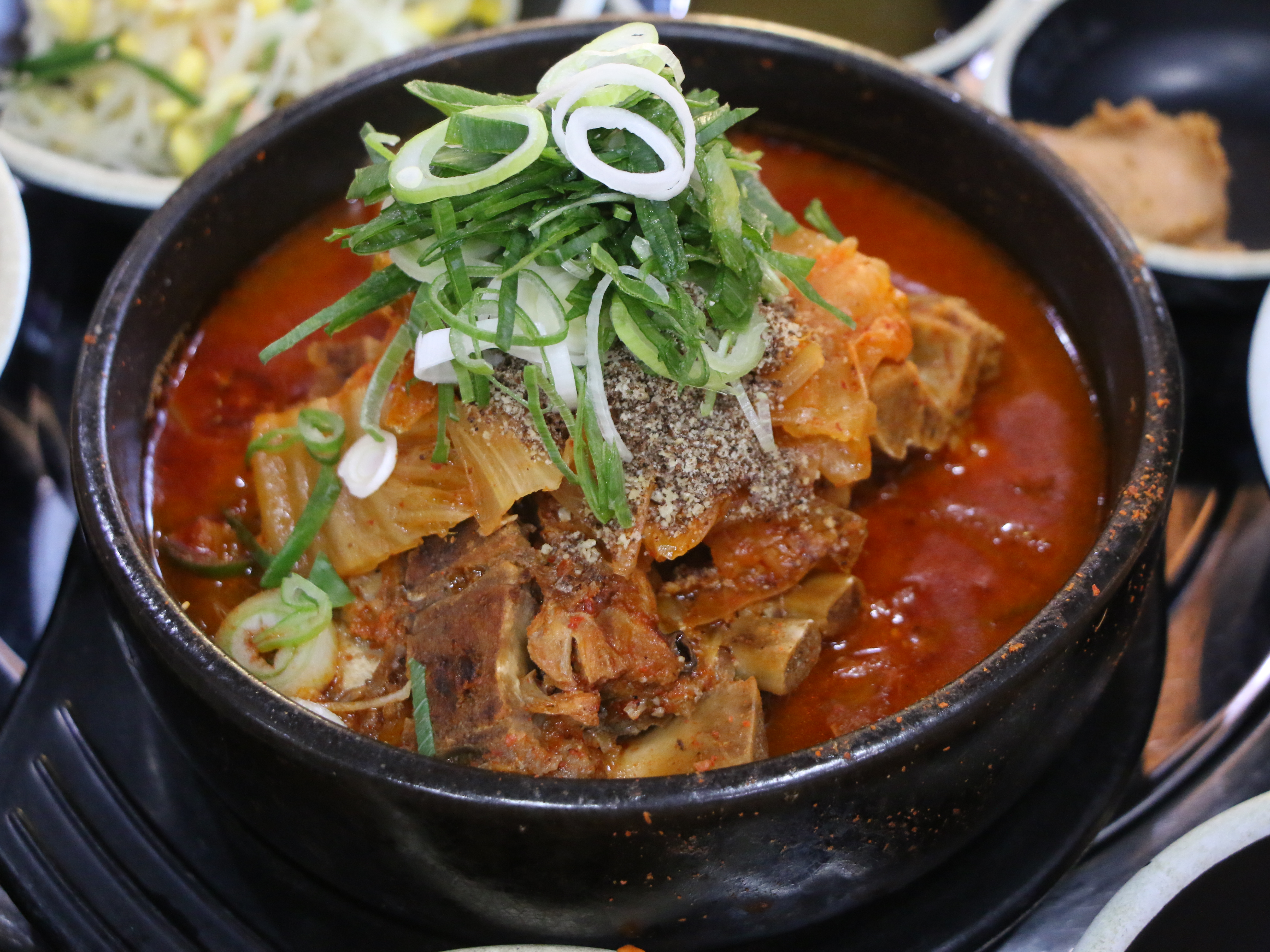 첨단돌솥감자탕 도산점