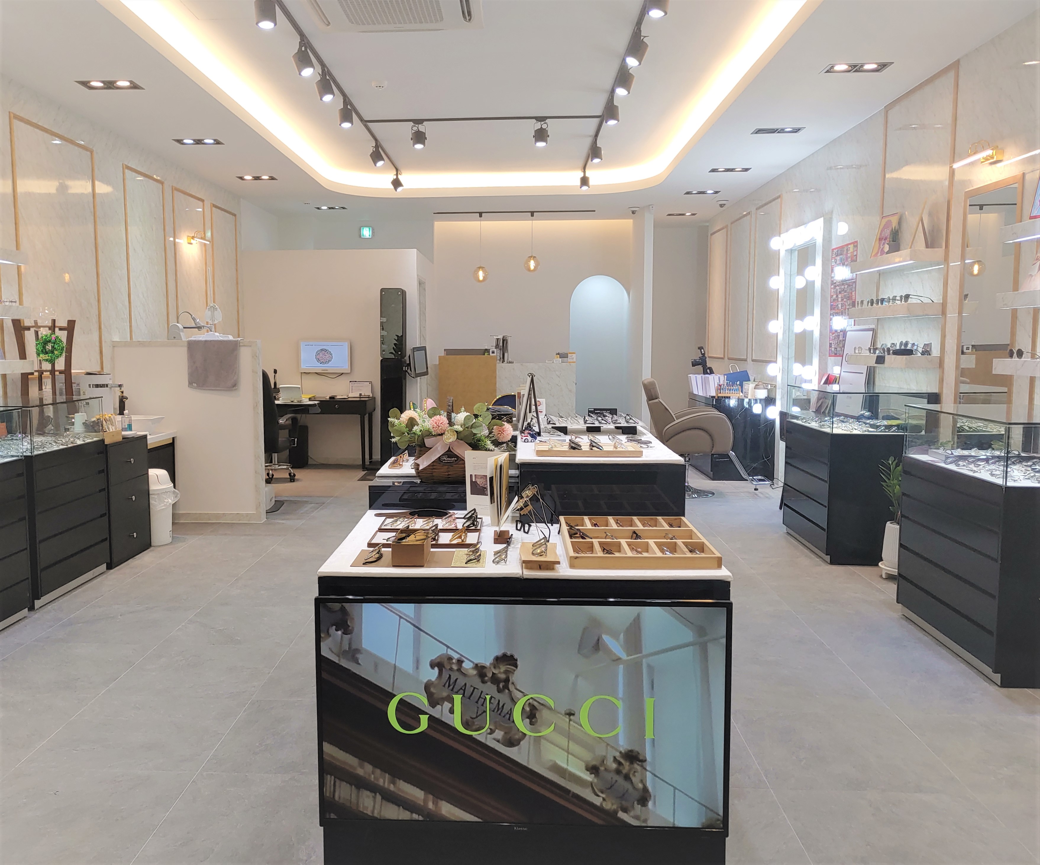 안경은얼굴 대표 이미지