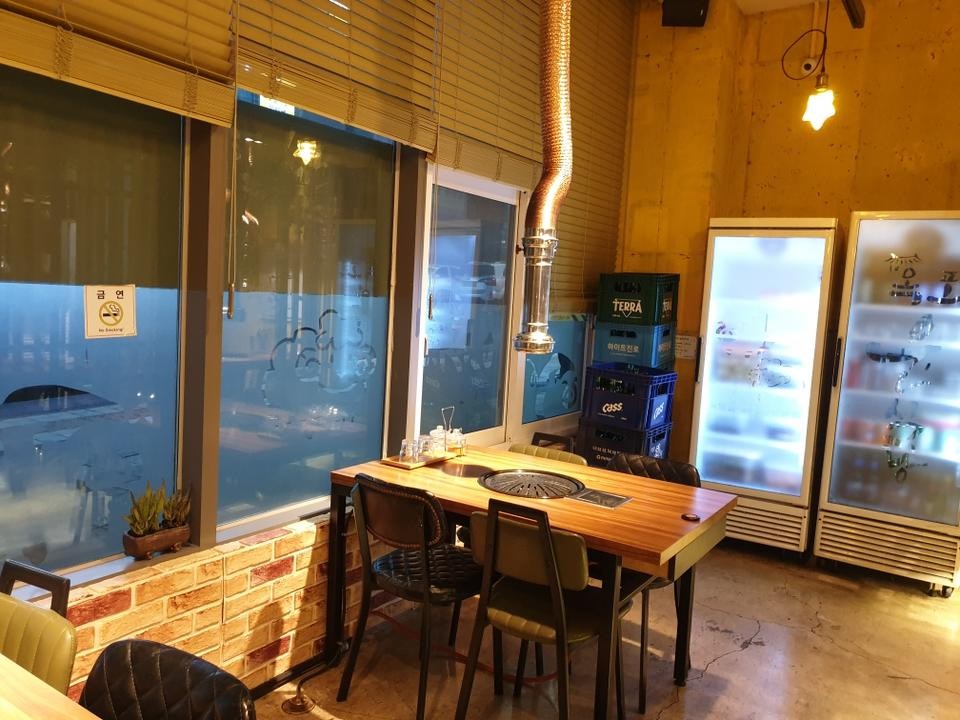 옥포윤식당 대표 이미지