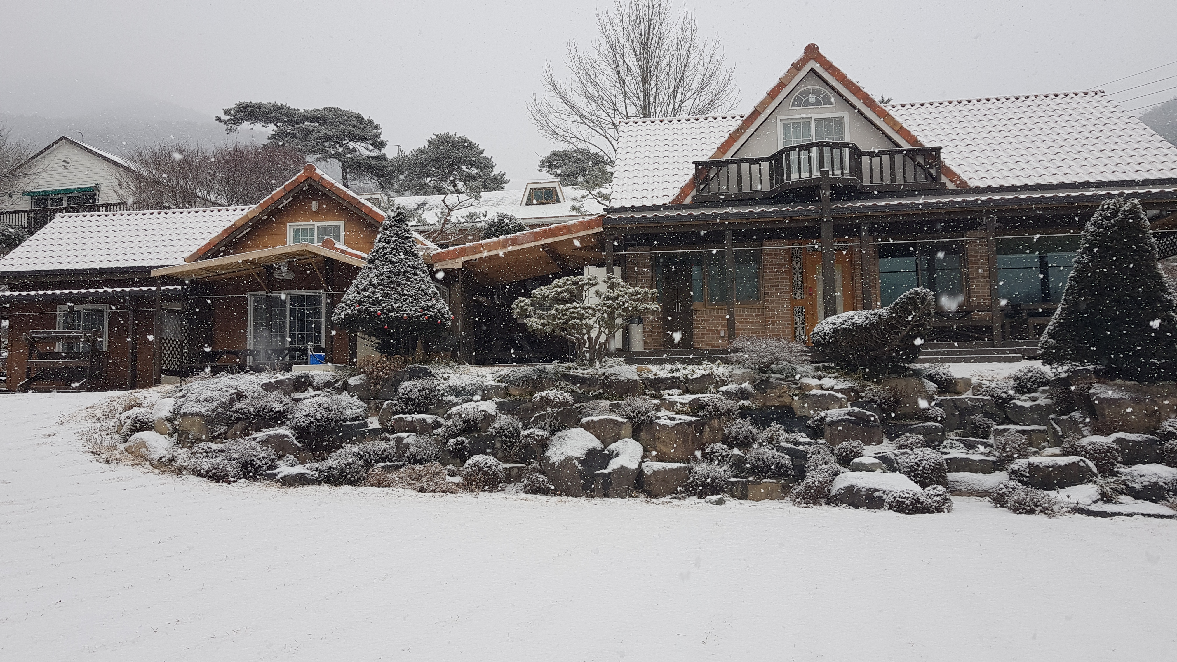 산청작은정원펜션