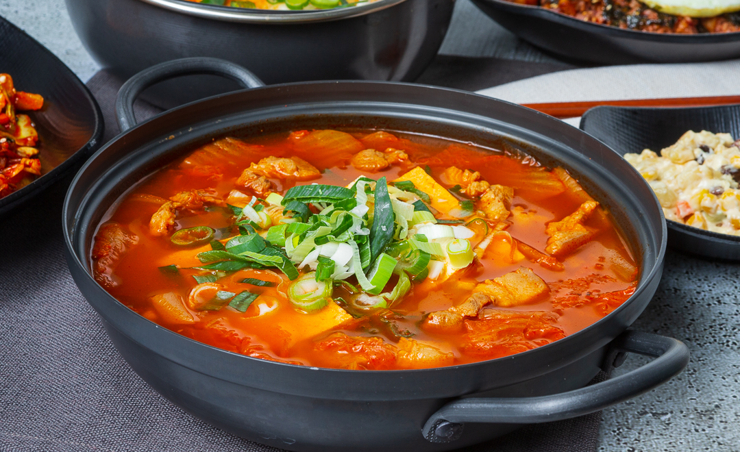 나음명품김치찌개전문점