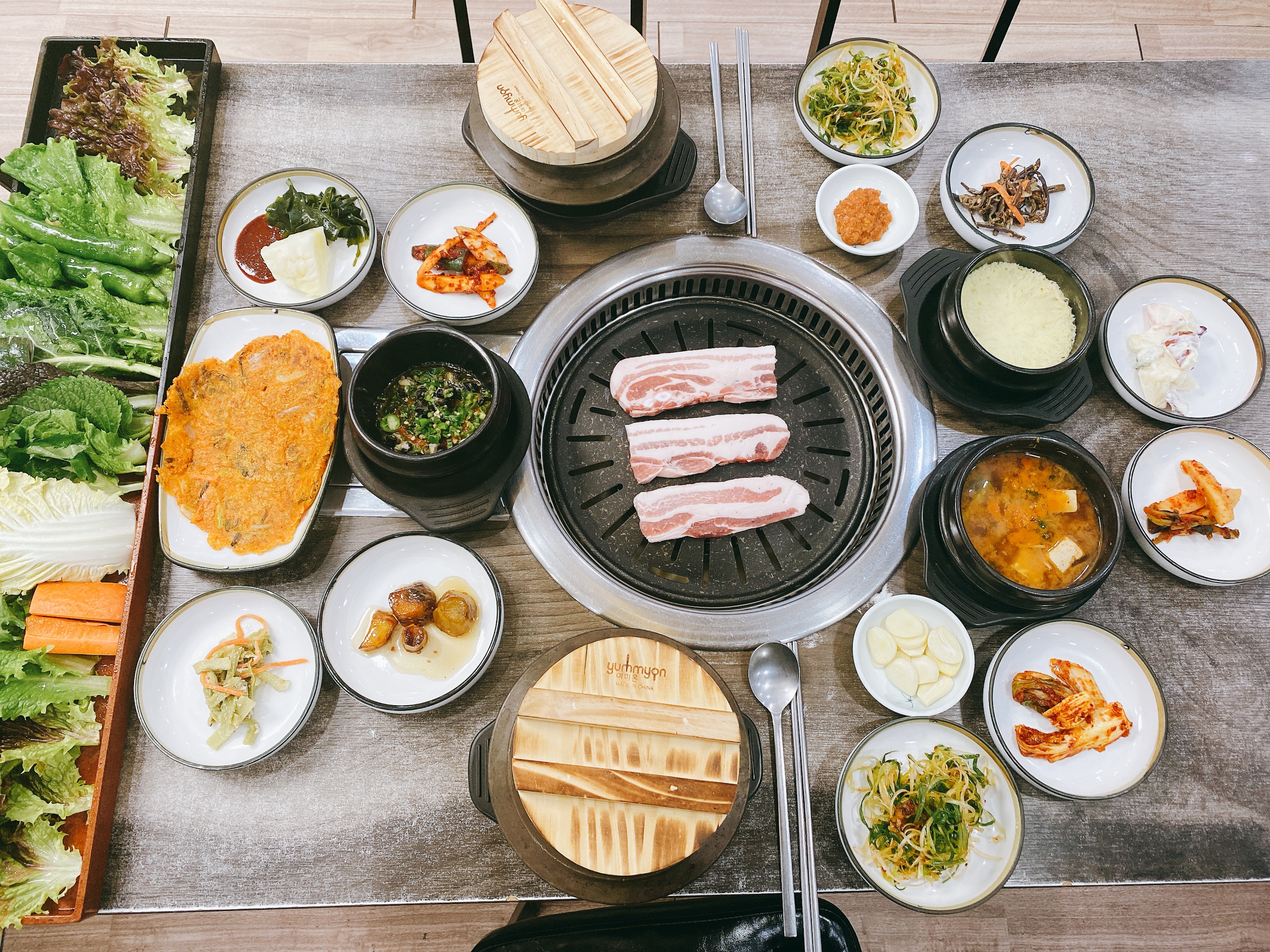 고향산촌쌈밥