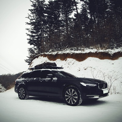 유일캐리어 대표 이미지 - 차량용 자전거 캐리어 장착 모습