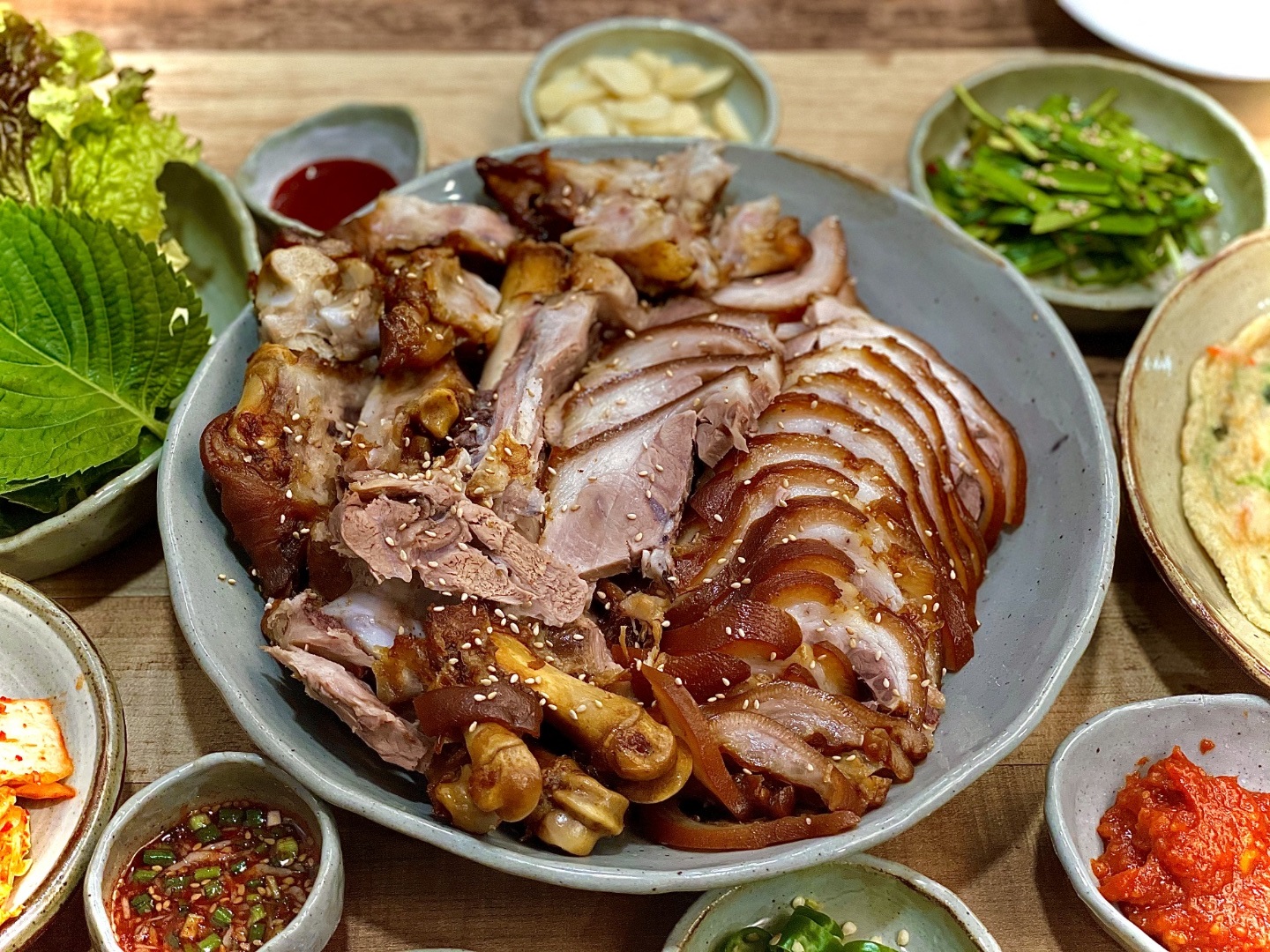 옥이족발