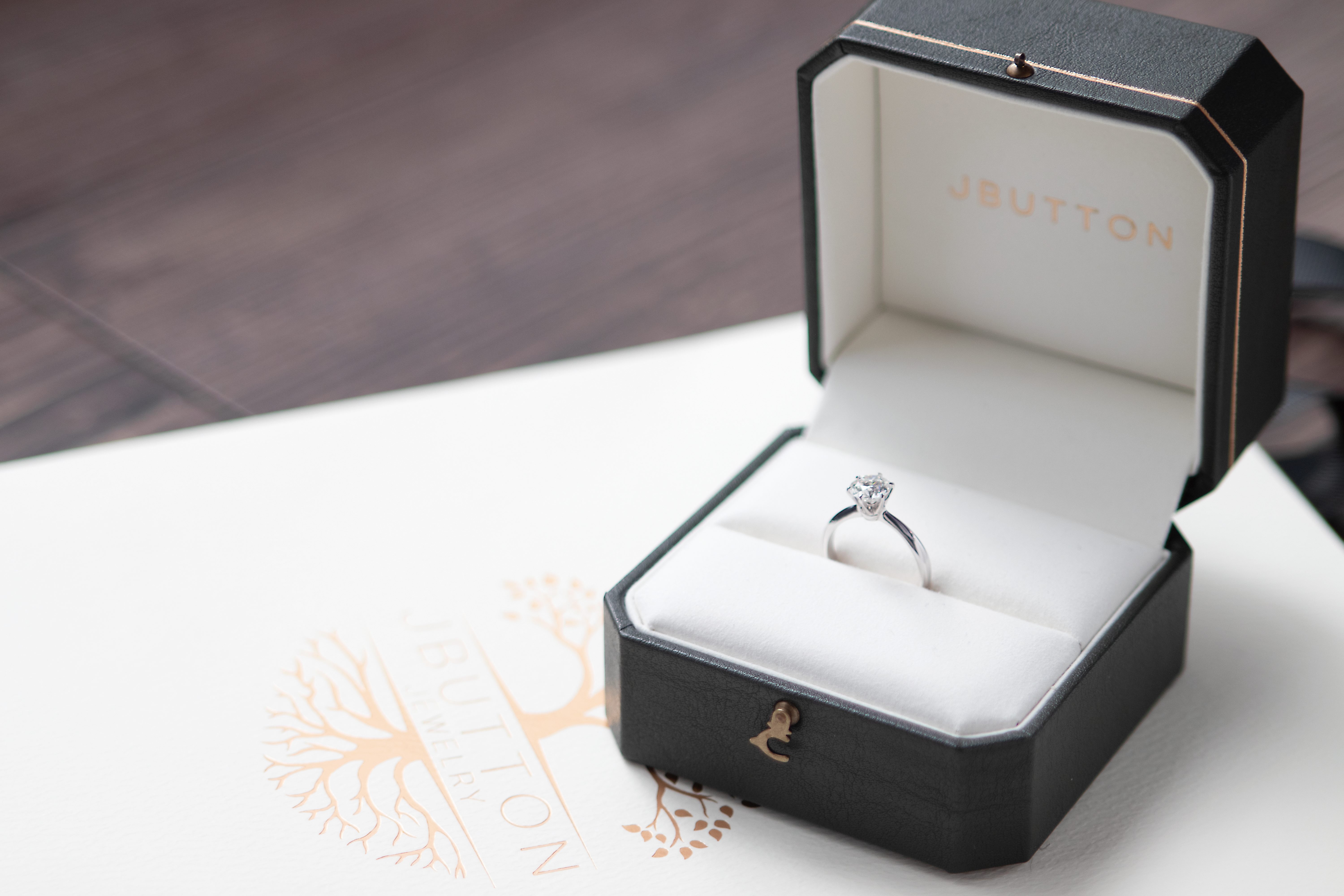 제이버튼 대표 이미지