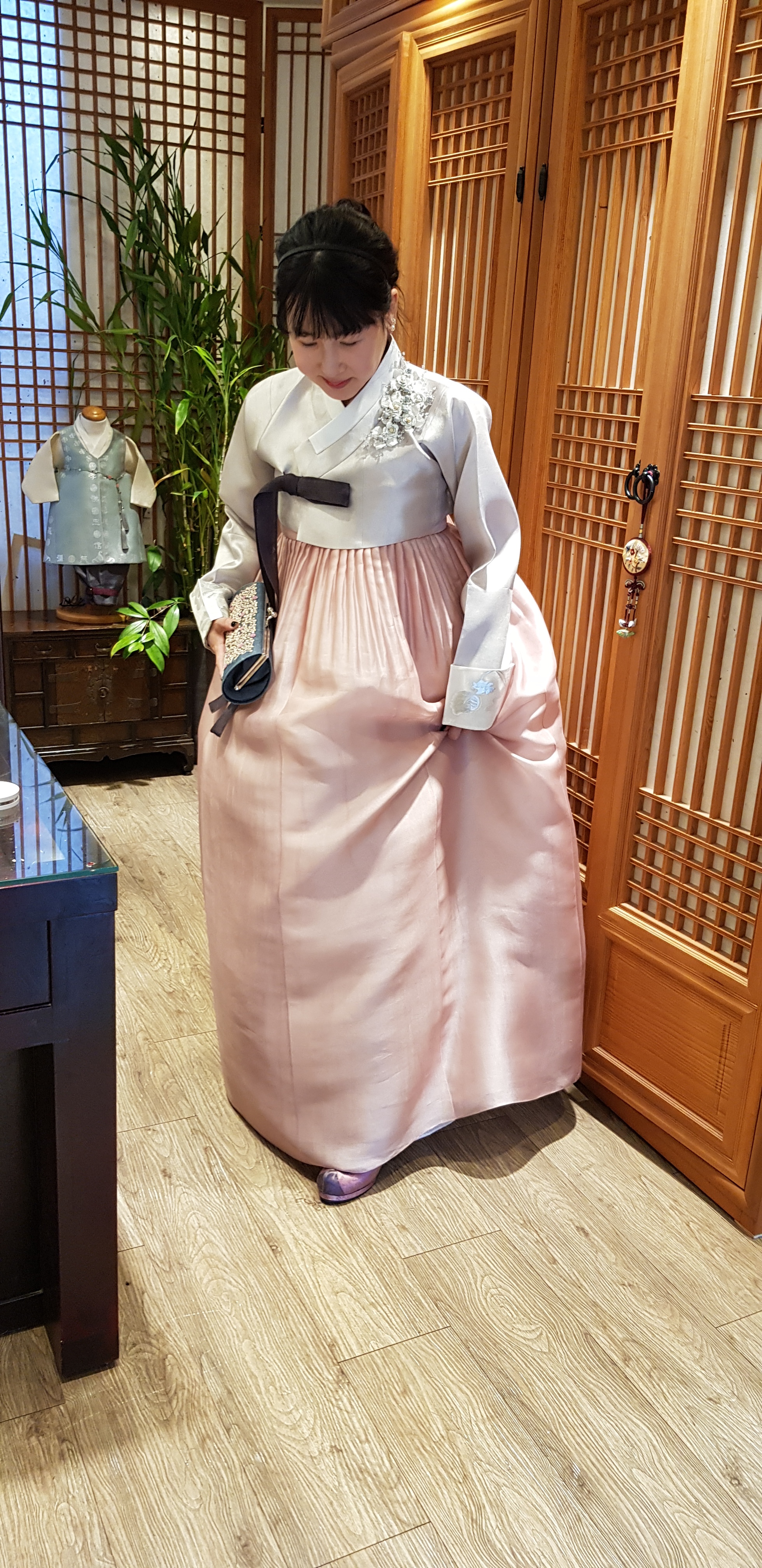 담아한복