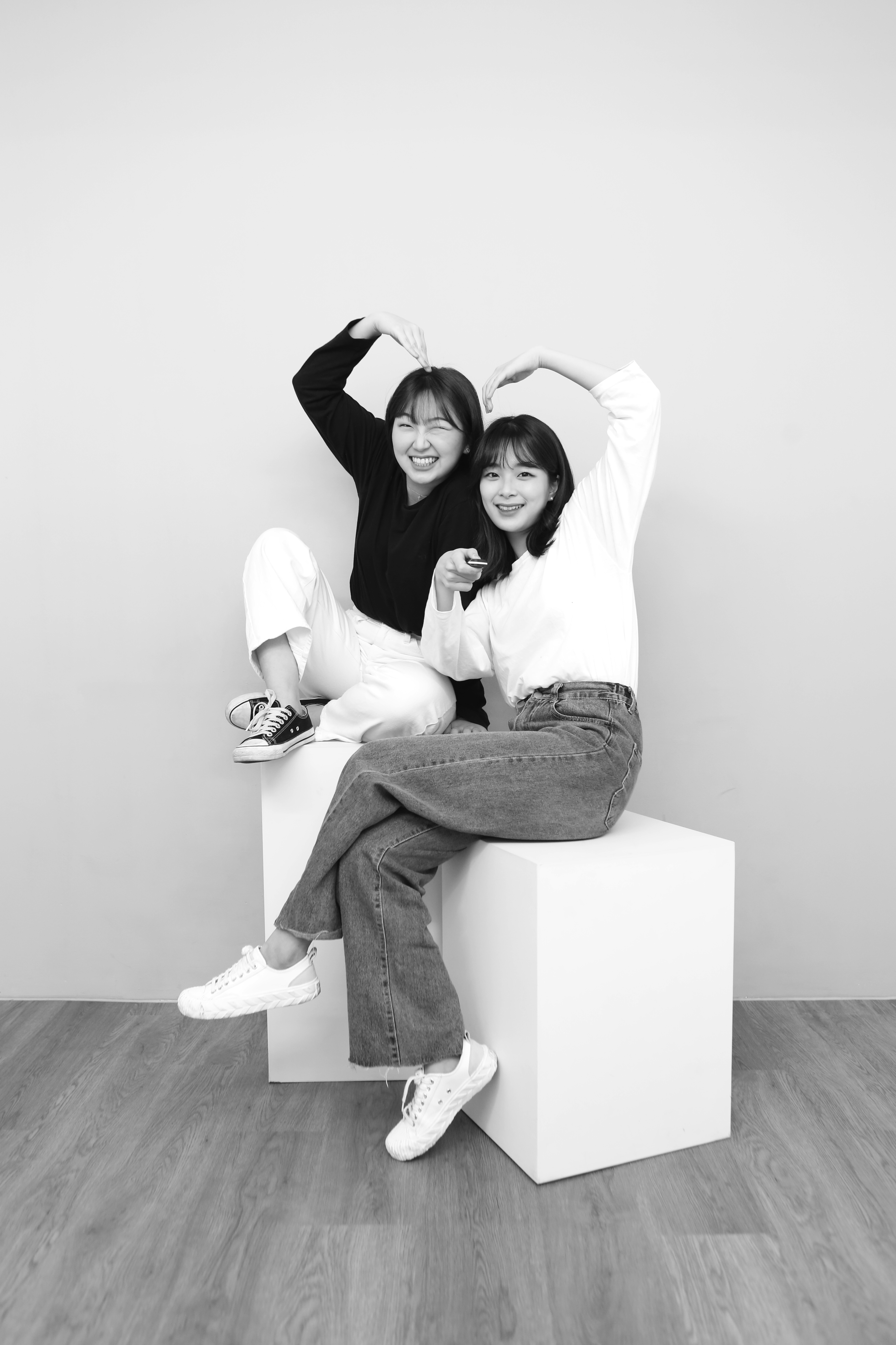 홍대 셀프사진관 데이트코스 흑백공간